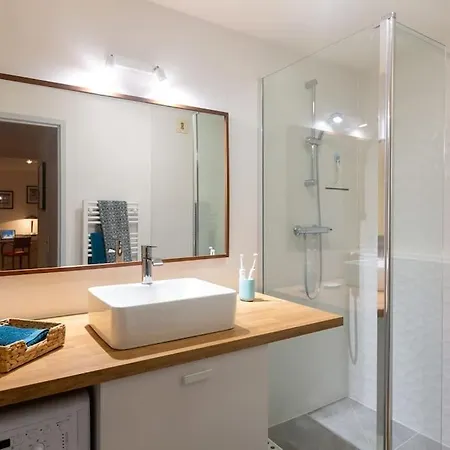 Апартаменти R'apparts T2 Petit Elegant De La Gare *